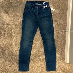 New With Tags Old Navy High Rise Straight Leg Jeans - size 4